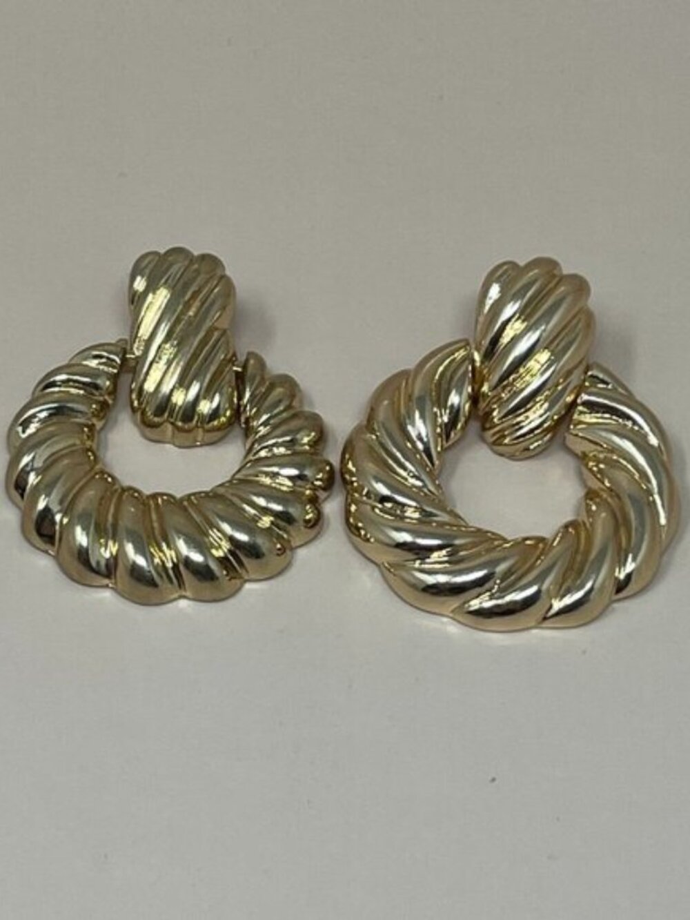 8 Others Reasons | Rya Hoops